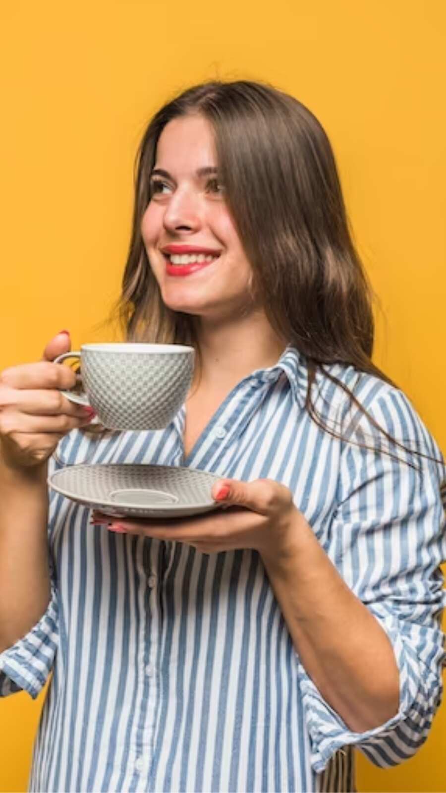 Tea Side Effects नींद से कब्ज तक! ज्यादा Chai पीने से हो सकती है ये 5